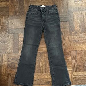 Madewell - mid rise kick out jeans 25